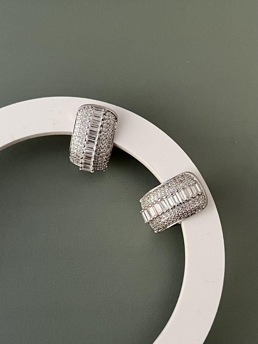 Baguette Royale Hoops