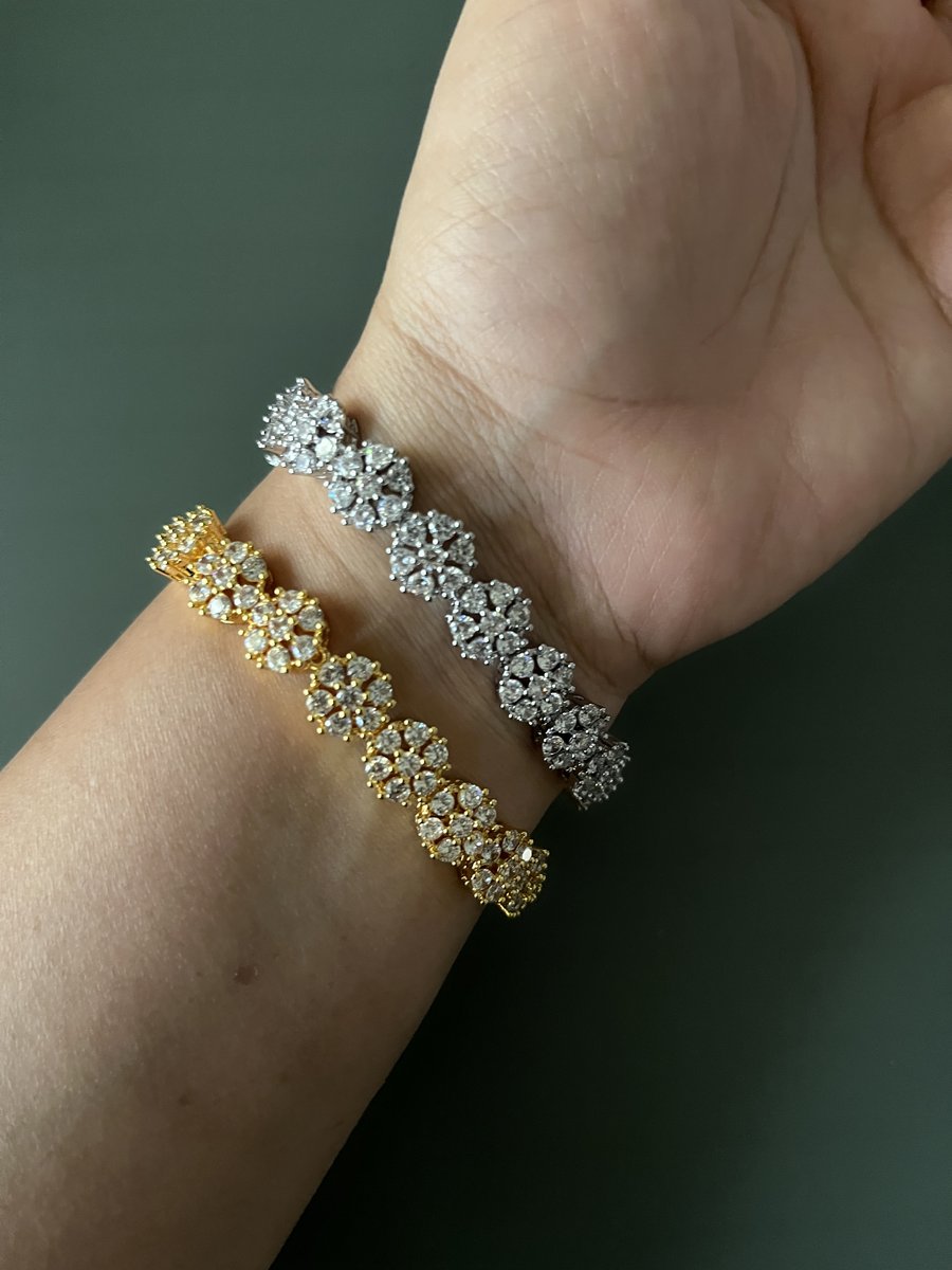 Thick Floral Studded Bracelet 