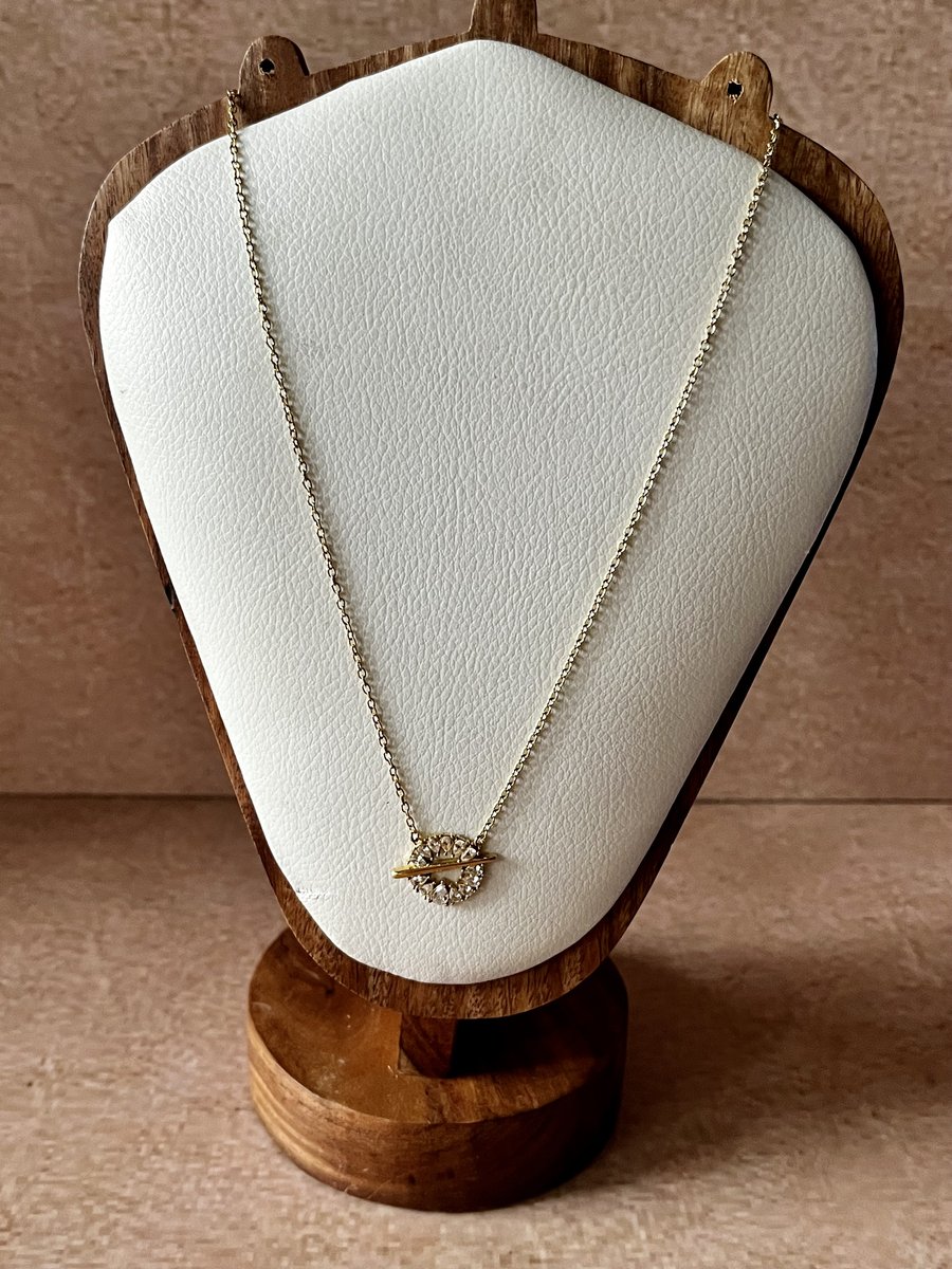 Round Hollow Teardrop Necklace 